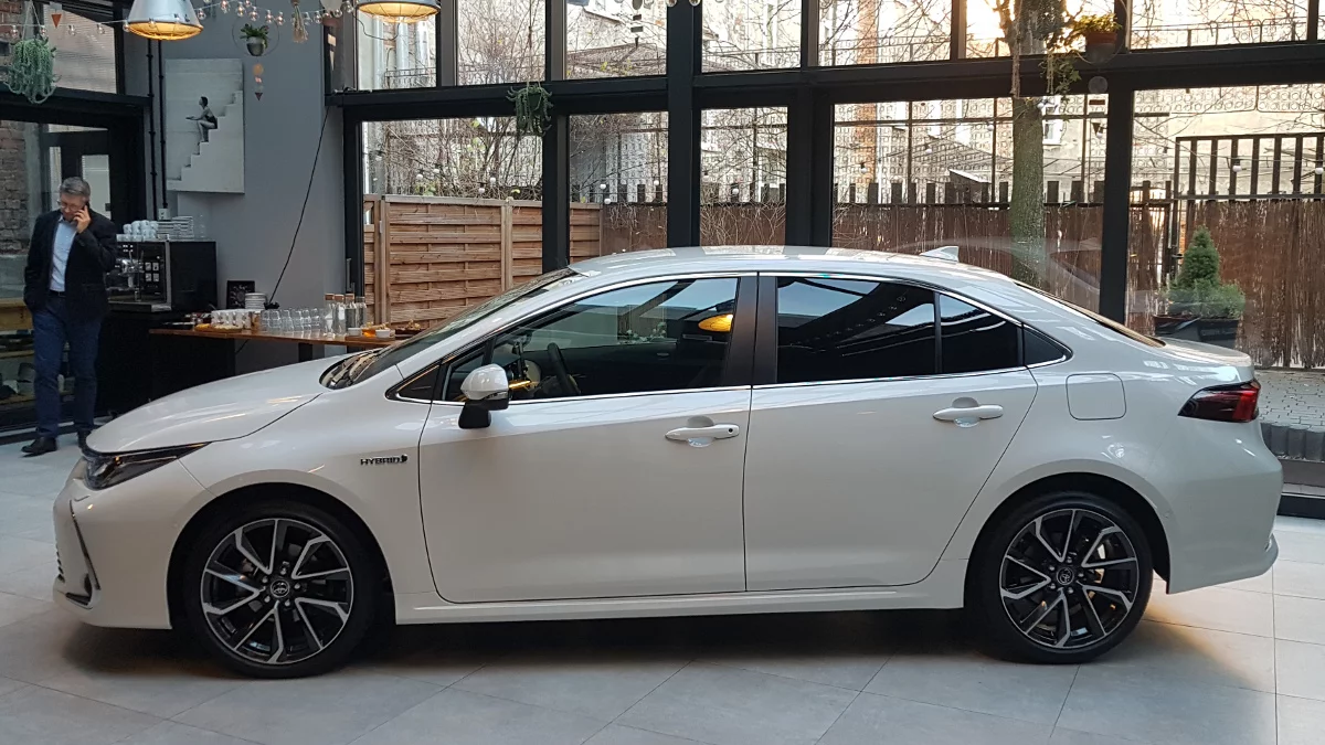 Sedan to po prostu ładne, eleganckie auto.