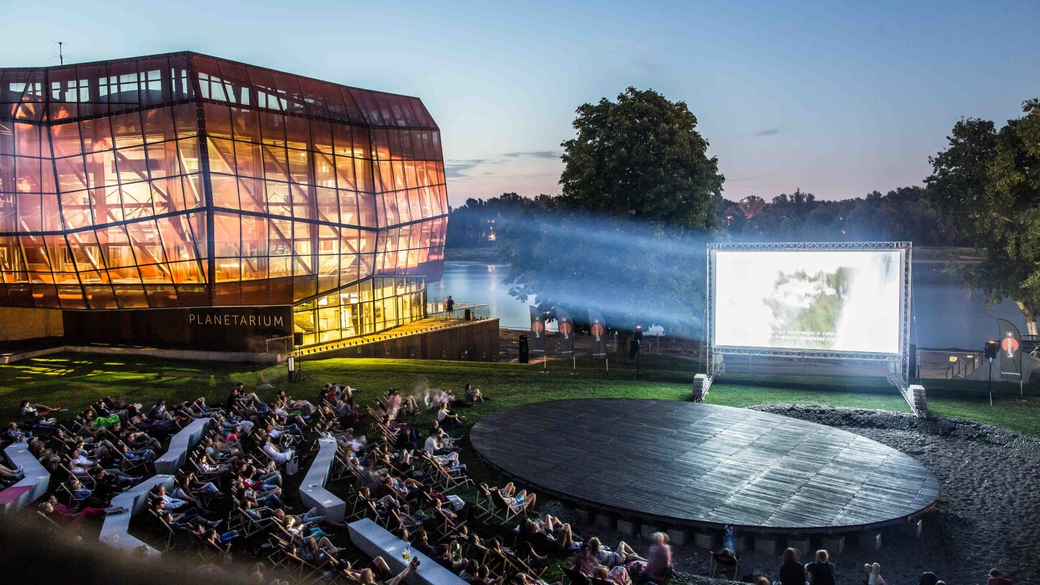 Kino Letnie na terenie Centrum Nauki Kopernik