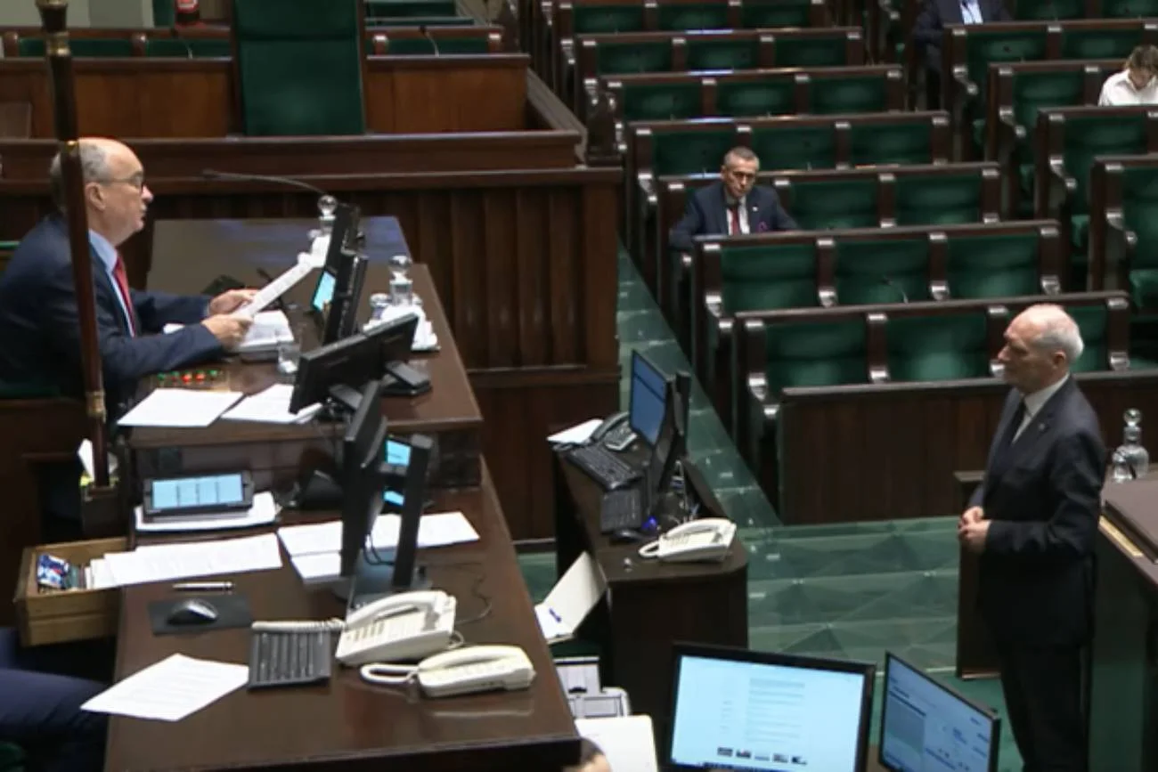 Wicemarszałek Sejmu Włodzimierz Czarzasty (Lewica) i poseł Antoni Macierewicz (PiS).