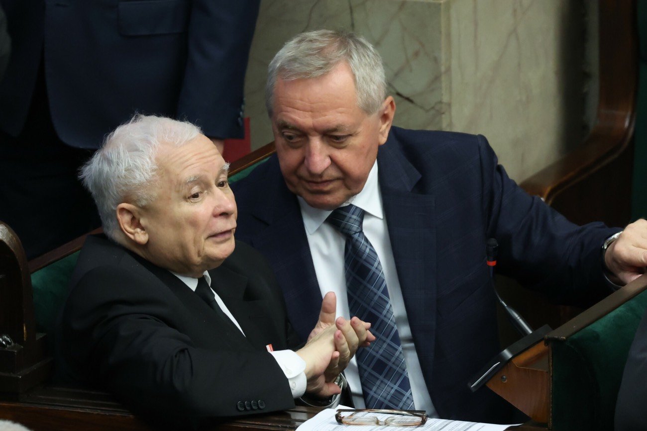 PiS może stracić władzę – wskazuje sondaż wykonany na miesiąc przed wyborami