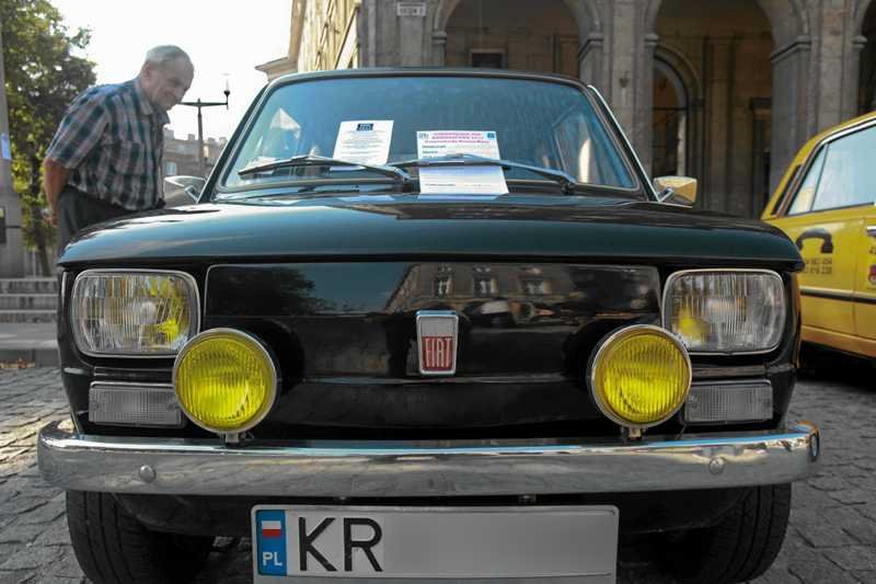 Odrestaurowany maluch 126p