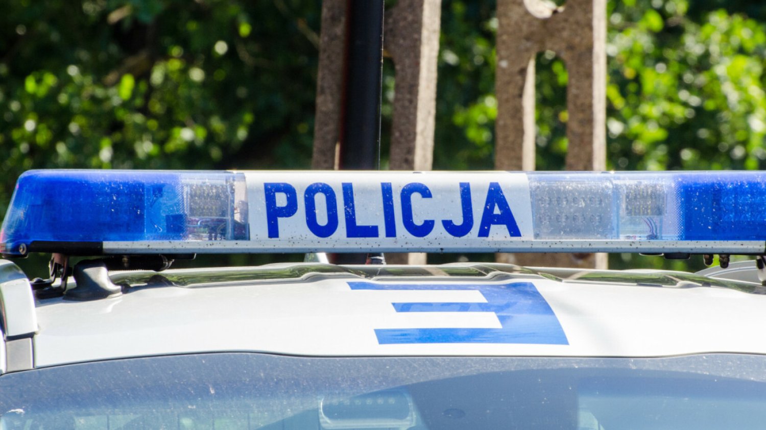 Kolejne dziecko zamknięte w aucie. Sprawą zajęły się odpowiednie służby.