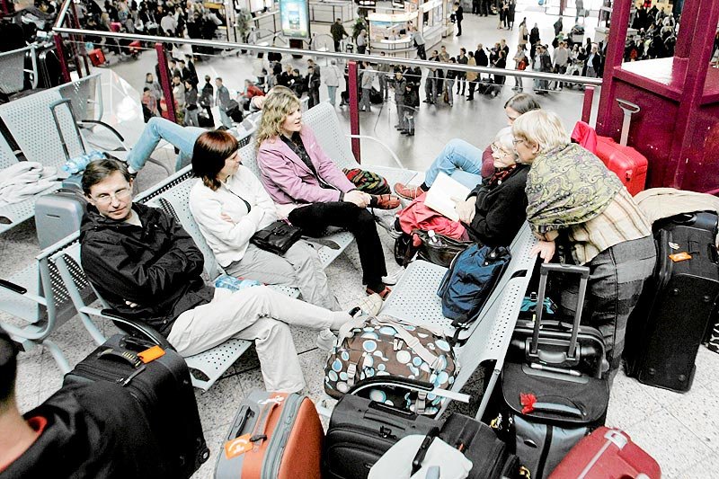 Opóźnione i odwołane loty mogą być podstawą do wnioskowanie o odszkodowanie od linii lotniczych. Komisja Europejska chcę zwiększyć prawa pasażerów.