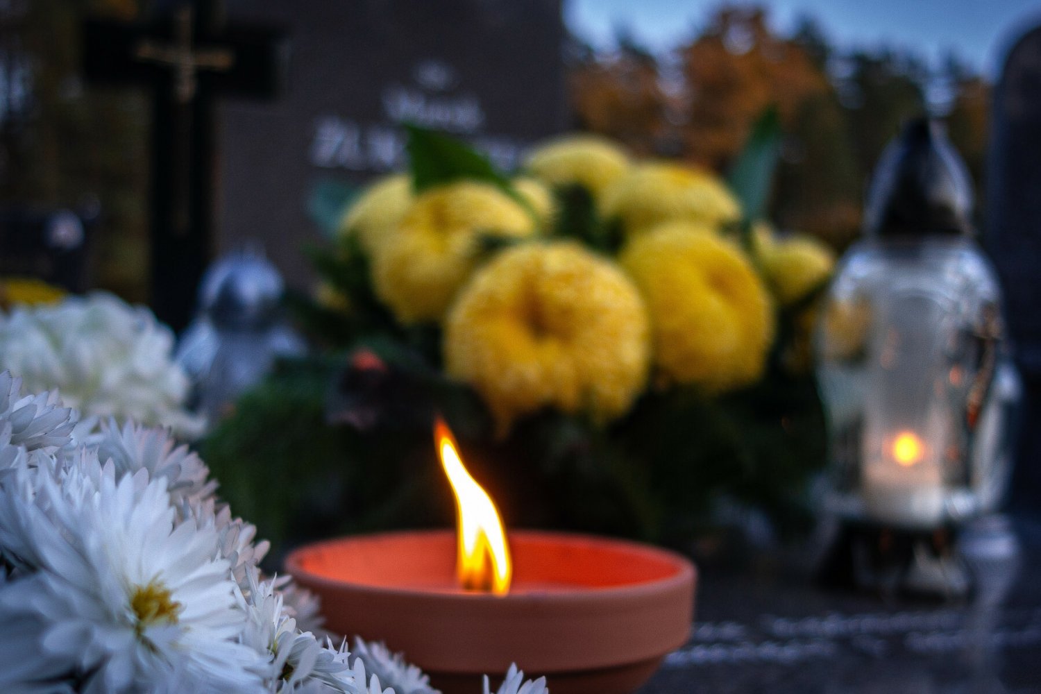 Pijany ksiądz na pogrzebie dziecka. Fatalnie potraktował rodzinę (zdjęcie ilustracyjne).