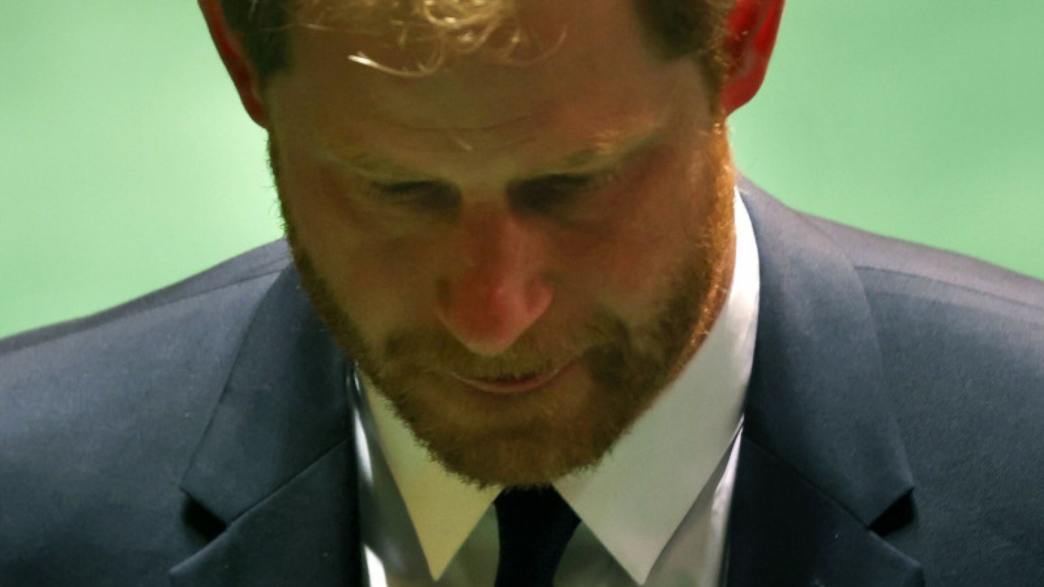 Książę Harry nie pożegnał się z Elżbietą II. Spóźnił się ponad godzinę