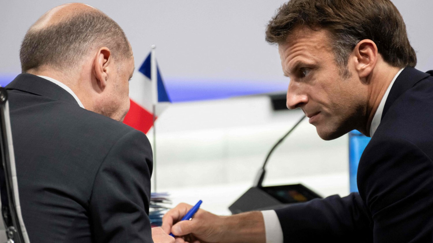 Przywódcy Niemiec i Francji z mocnym stanowiskiem przeciw referendom Rosjan w Ukrainie.