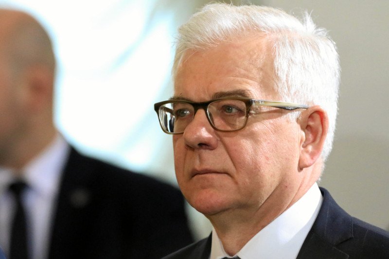 Jacek Czaputowicz błyskawicznie naraził się prawicy.