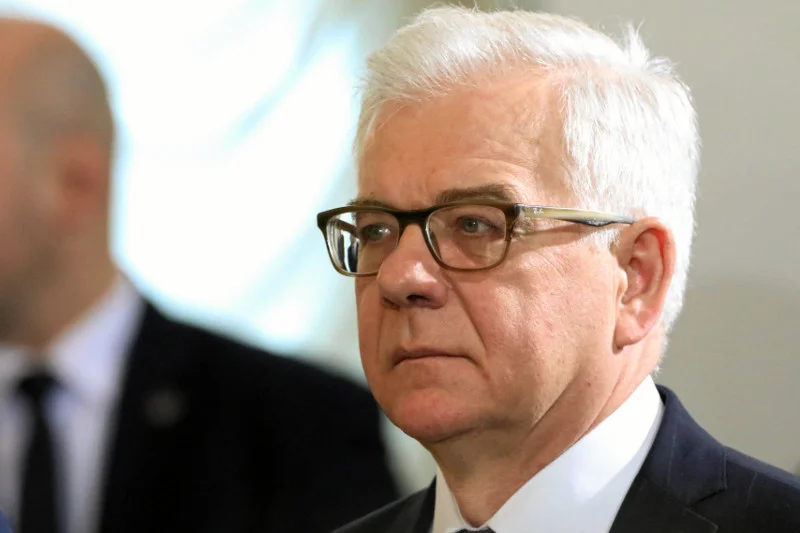 Jacek Czaputowicz błyskawicznie naraził się prawicy.