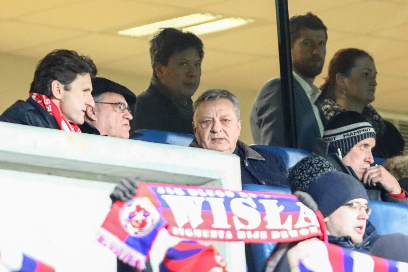 Wisła nadal stoi na krawędzi bankructwa.