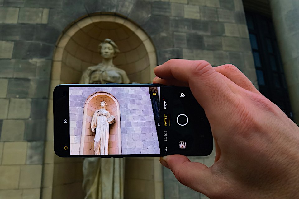 Czas na odrobinę kontaktu ze sztuką