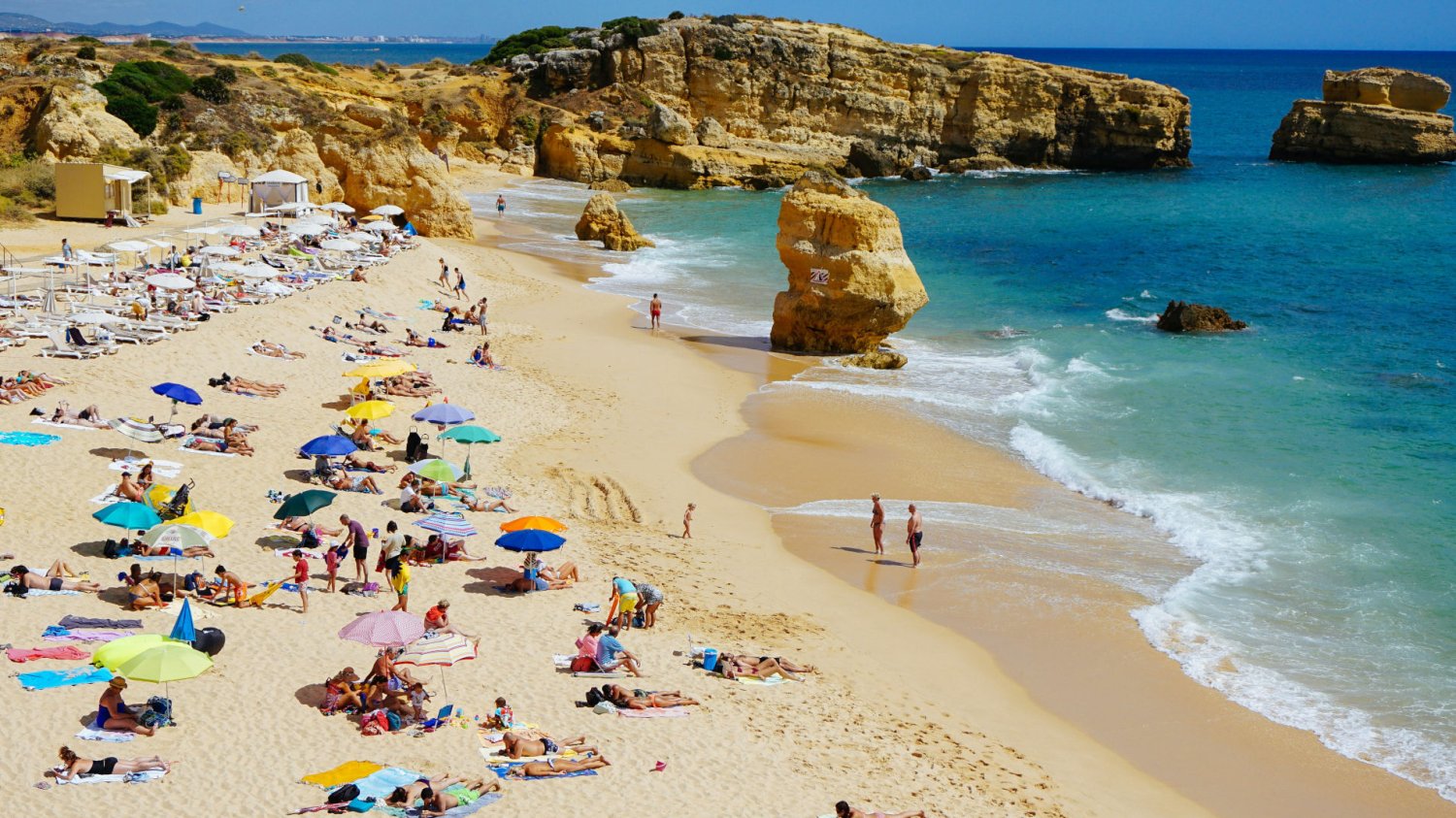 Albufeira w Portugalii wprowadziła nowe kary dla turystów W Portugalii wprowadzili nowe mandaty wymierzone w niesfornych turystów