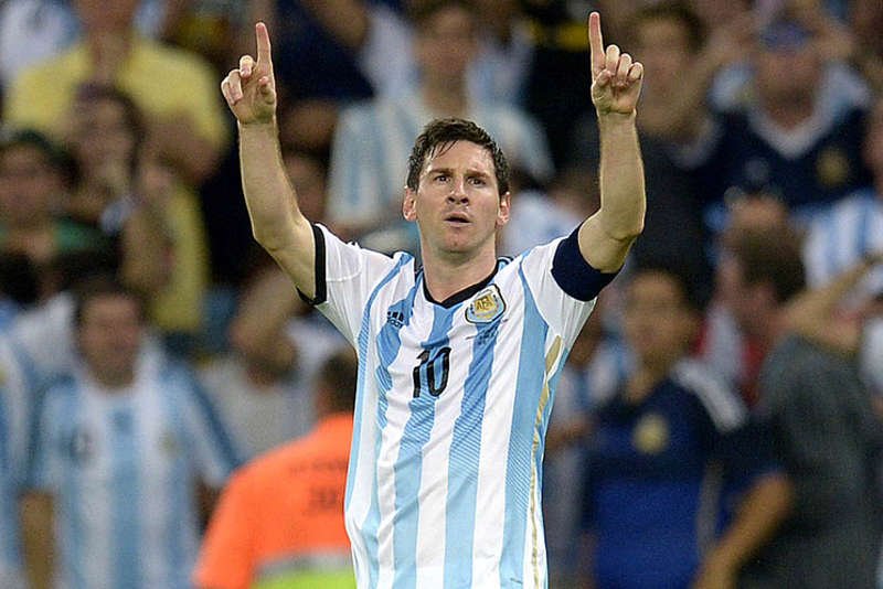 Argentyna w karnych wyeliminowała Holandię z mundialu w półfinale. Bohaterem nieznany bramkarz Sergio Romero