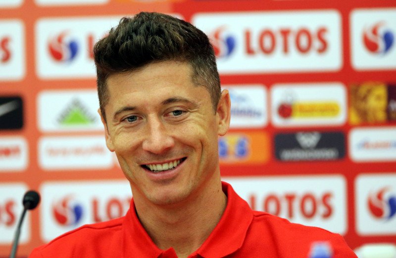 Podobno w pewnym momencie Lewandowski chciał podpisać kontrakt z Realem. Jak informuje ówczesny agent zawodnika Cezary Kucharski, w pewnym momencie Robert Lewandowski chciał podpisać kontrakt z Realem Madryt.