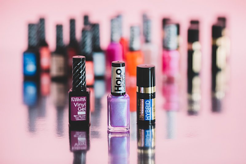 Który z lakierów najlepiej sprawdza się w domowych warunkach?