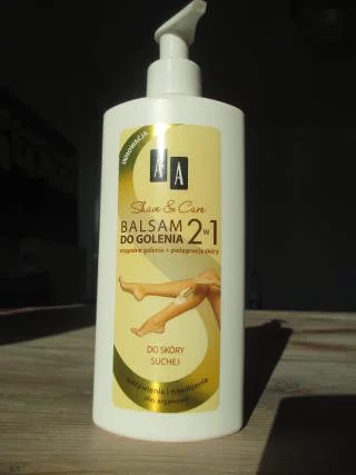 Nawilża już podczas zabiegu. Balsam do golenia 2 w 1 AA