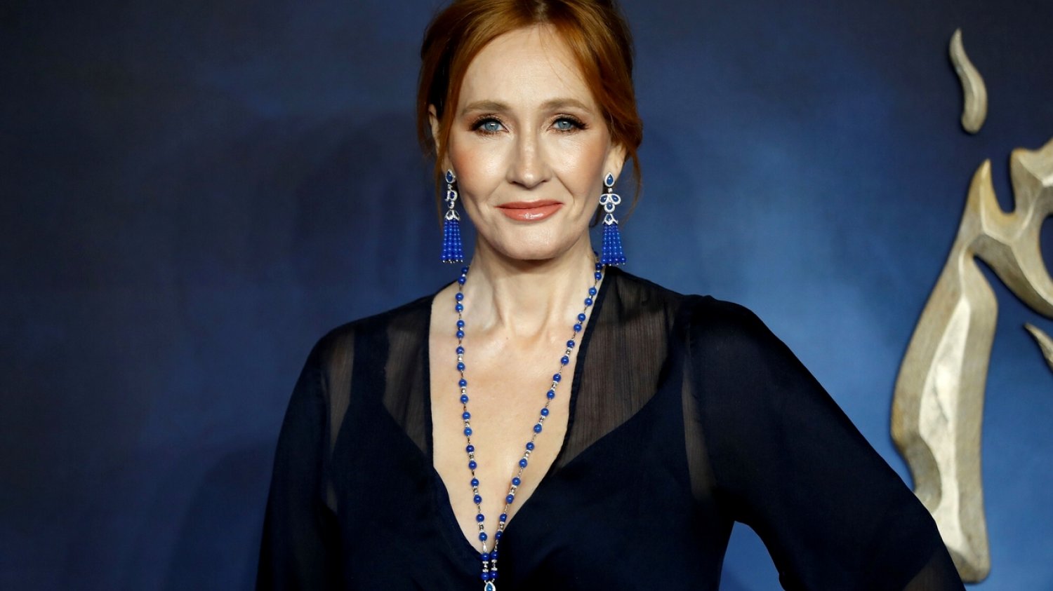 J.K. Rowling po serii transfobicznych tweetów została skancelowana przez część fanów Harry'ego Pottera. J.K. Rowling po serii transfobicznych tweetów została skancelowana przez część fanów Harry'ego Pottera.
