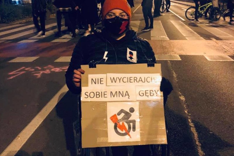 Paulina od samego początku wspiera Strajk Kobiet i uczestniczy w protestach.