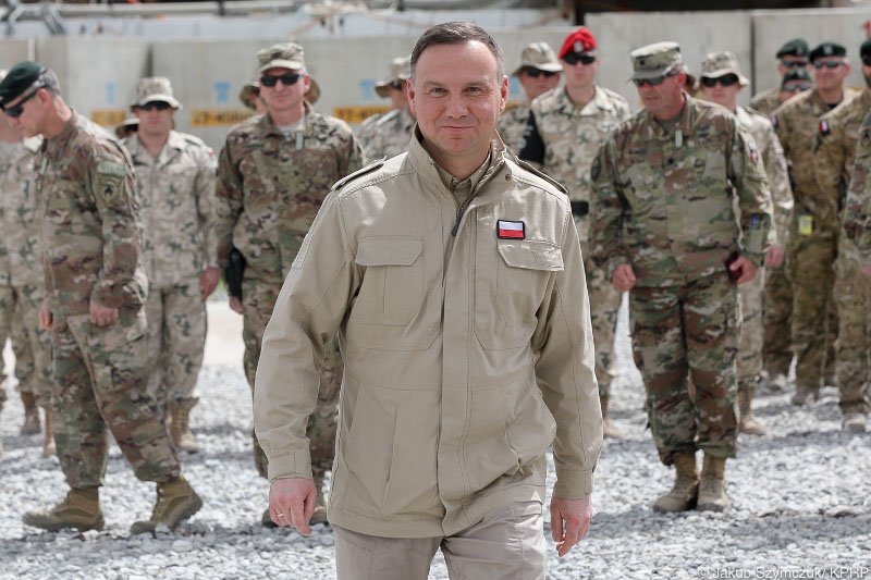 Bezpieczeństwo prezydenta na niebezpiecznych misjach jest koniecznością.