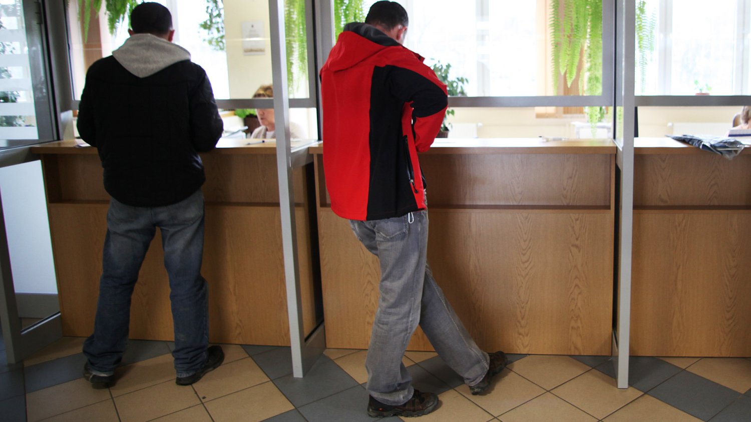 Lista firm, które dostaną milion złotych na skrócony czas pracy. Polacy oburzeni