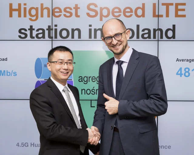 Kevin Zhu – Zastępca Dyrektora Zarządzającego, Huawei Polska; Krzysztof Kozłowski – Dyrektor Badań i Rozwoju Sieci i Platform Usługowych Orange Polska