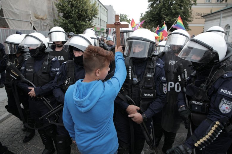 15-letni Jakub Baryła w programie Tomasza Sakiewicza krytykował osoby LGBT i Marsz Równości w Płocku.