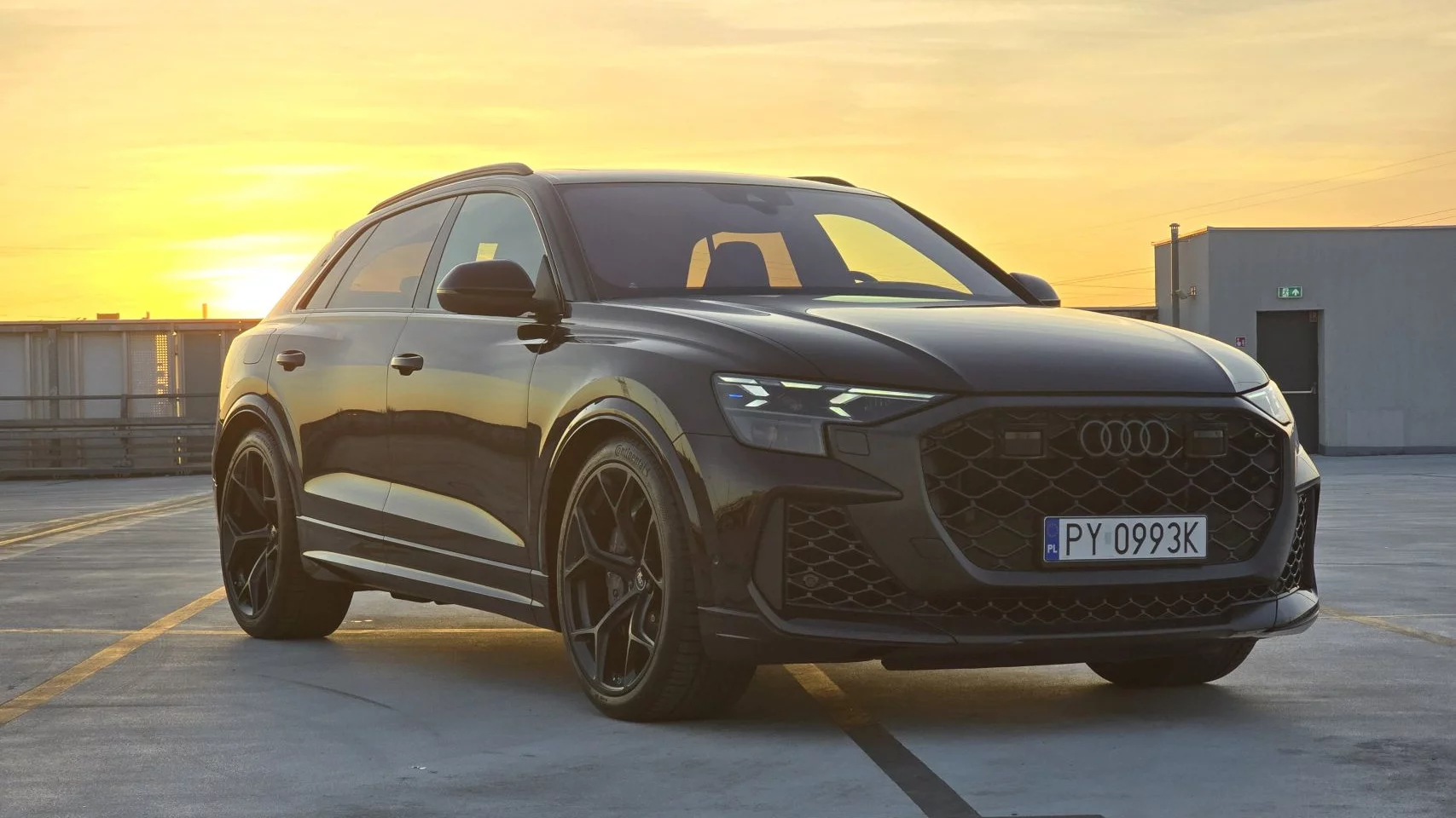 Kącik dziadersa, czyli "kiedyś to były auta". Audi RS Q8: Za to wnętrze i V8 można się dać pokroić