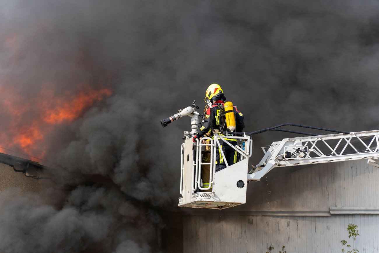 Pożar chemikaliów w Zielonej Górze. Media ujawniają, jakie toksyny spłonęły