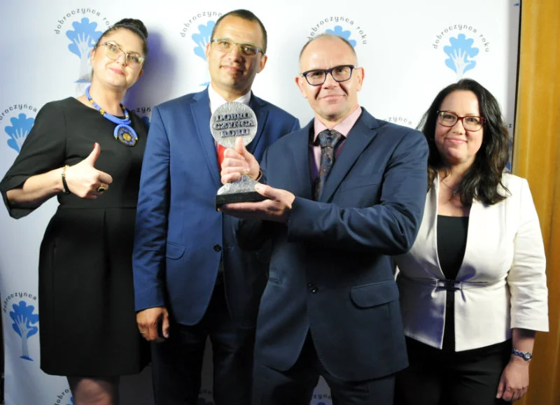 Zespół Grupy Essilor z nagrodą "Dobroczyńca Roku 2018"