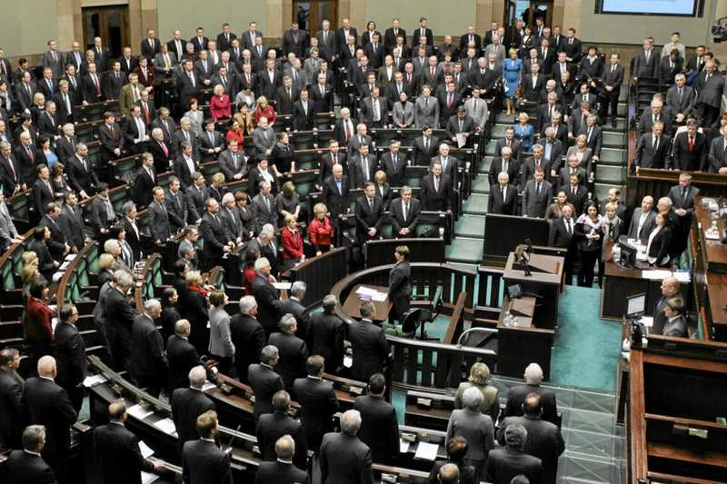 46 posłów PO zagłosowało przeciwko związkom partnerskim. Można wysłać do nich maila.