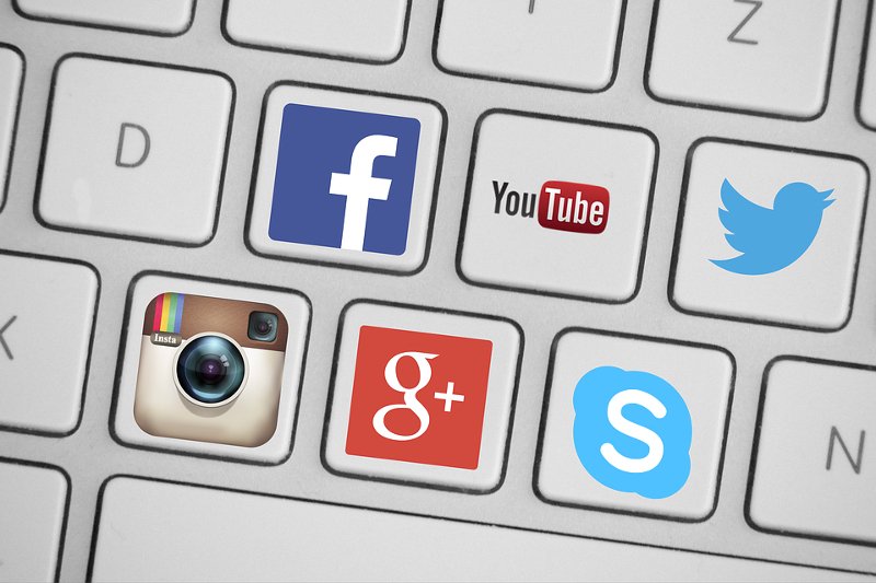 Wielogodzinne przesiadywanie na stronach typu social media prowadzi do poważnych zaburzeń snu, szczególnie wśród młodych ludzi