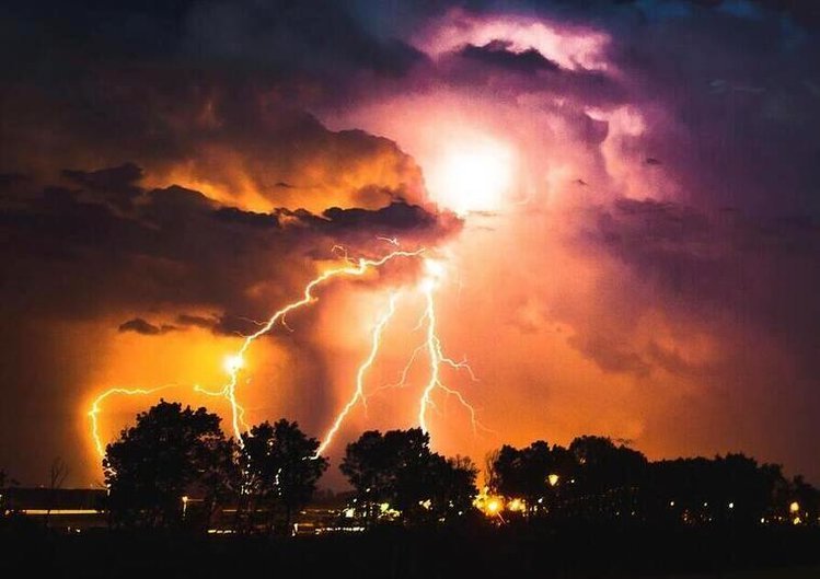 Burze mogą pojawić się w piątek na południu Polski.