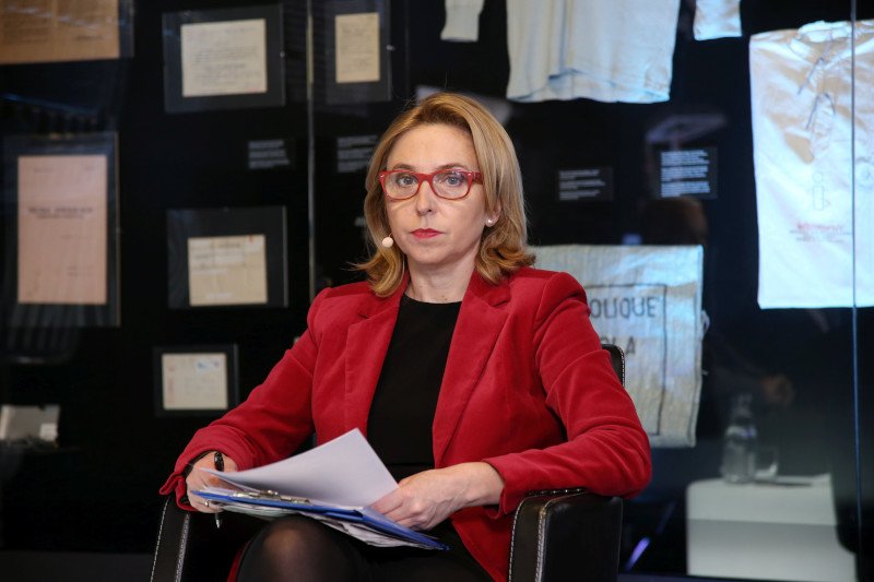 Dominika Wielowieyska i Anna-Maria Żukowska bronią rządu komentując dostawy szczepionek