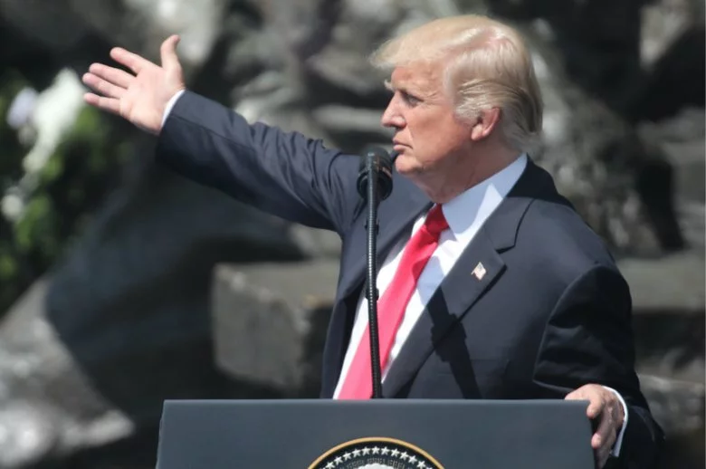 Prezydent Donald Trump najprawdopodobniej nie odwiedzi bazy w Powidzu i skróci o jeden dzień wizytę w Polsce.