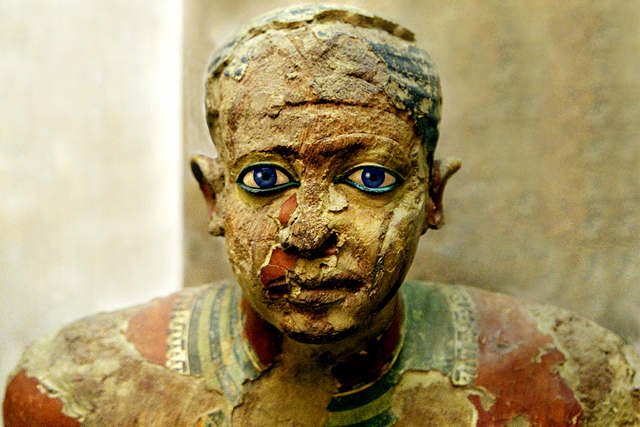 Podczas rewolucji z muzeum w Kairze zniknęły 54 [url=http://www.shutterstock.com/pic-27446398/stock-photo-face-of-a-seated-scribe-in-the-egyptian-museum-b-c.html?src=7jBzhdbpxSBwEScXYRTtqg-1-20]eksponaty[/url].