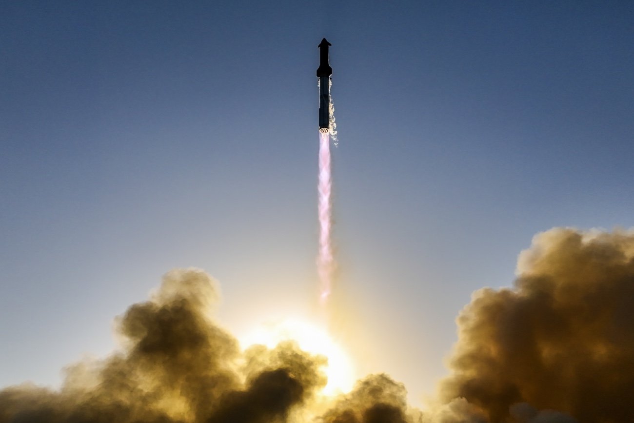 Nieudana próba firmy SpaceX. Kolejna rakieta Elona Muska rozpadła się w powietrzu.