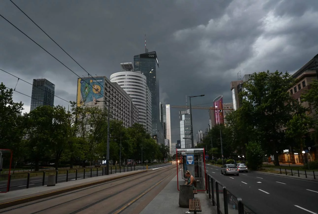 Gdzie jest burza? Radar burz w Polsce – roi się od skupisk