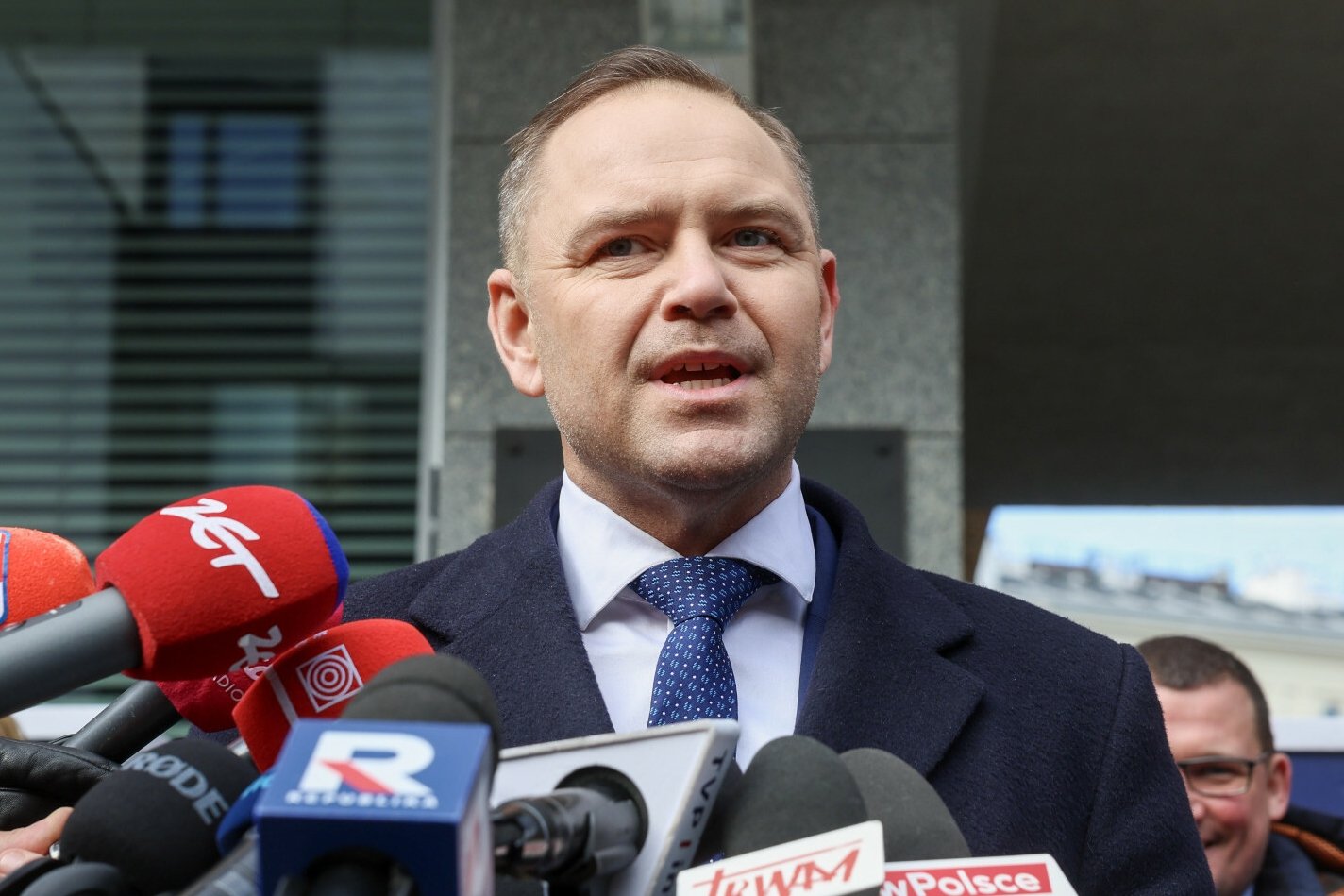 Nawrocki pozywa Onet. Już wiadomo w jakim trybie