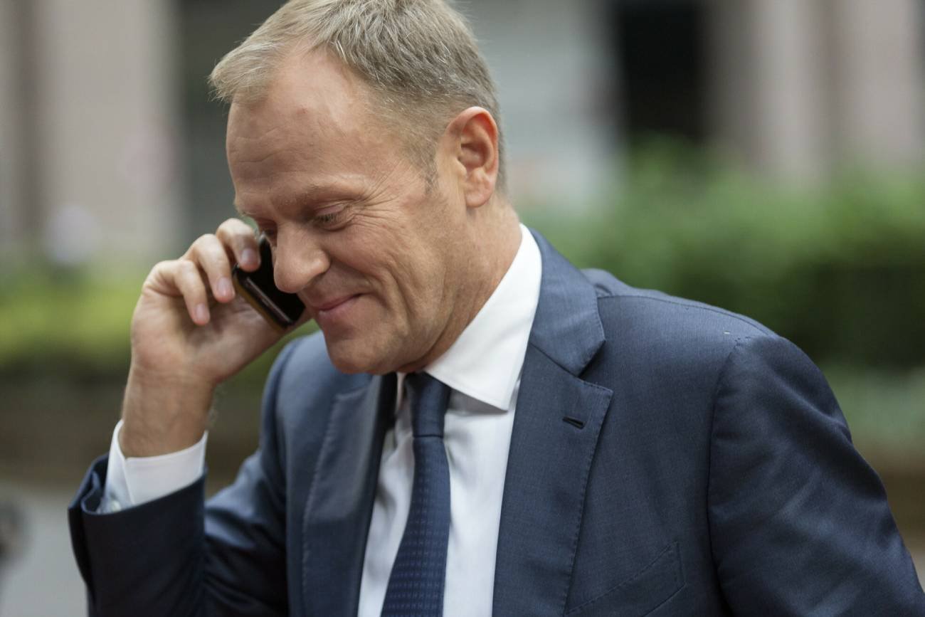 Nocne spotkanie Tuska, Grodzkiego i Bodnara? Gazeta Fakt ujawniła zdjęcia.