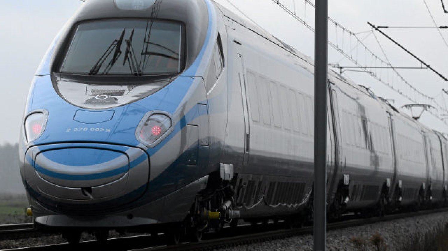 "Dziennik Gazeta Prawna" twierdzi, że zamówione przez PKP Intercity pociągi Pendolino mają zbyt długie nosy