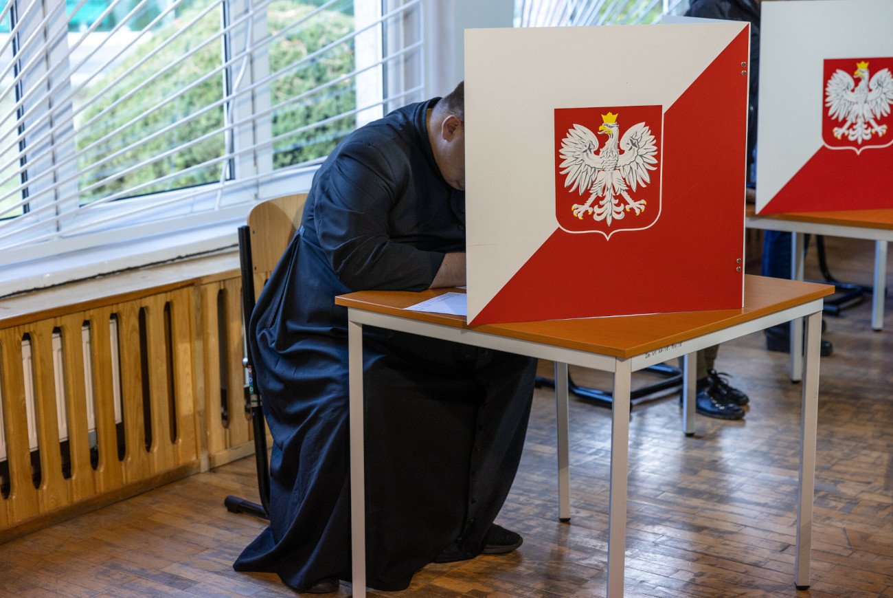 "Za Polską, czy za Niemcami. Pan z wami!". Oto jak wygląda "aksamitna" agitacja księży