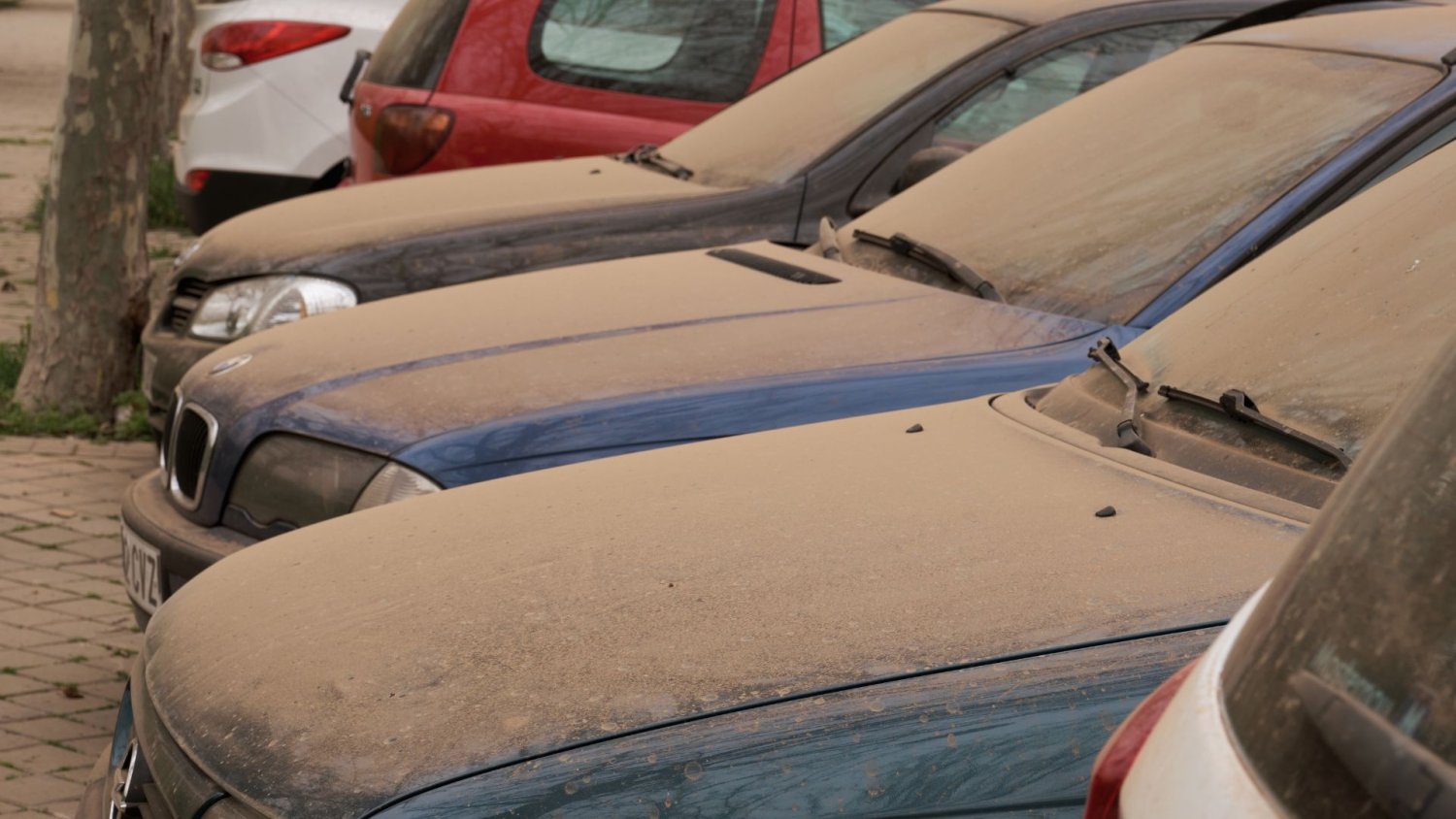 Pył saharyjski już nad Polską. Eksperci mają pilną radę dla kierowców