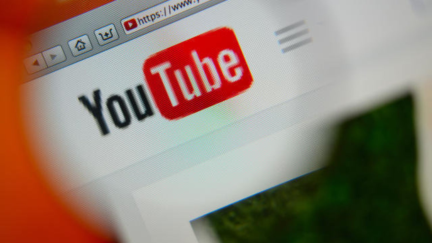 Czego by tu jeszcze w Polsce zakazać? Wiem! Może YouTube?
