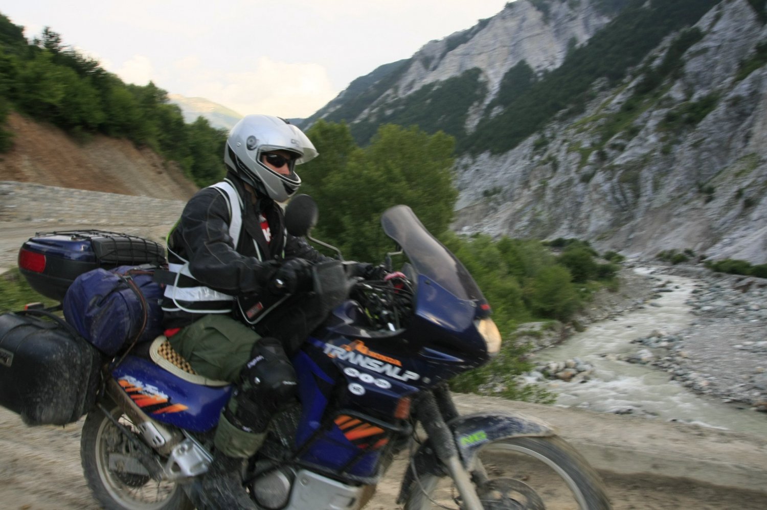 Krzysztof z Warszawy na swojej Hondzie Transalp