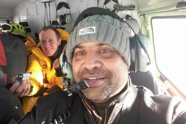 Jahanzeb Qazi, pilot, który uratował Elizabeth Revol.