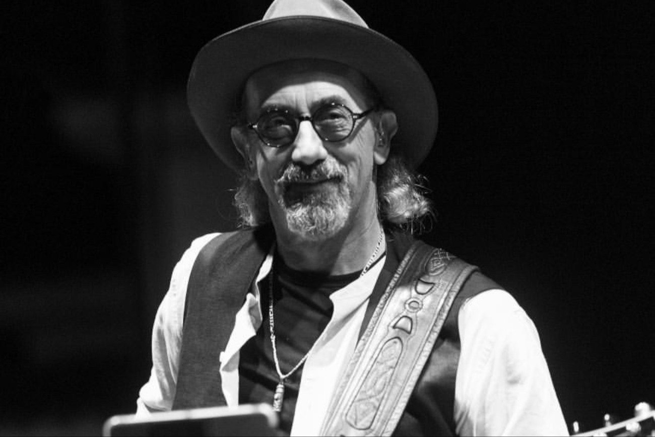 Jack Sonni z Dire Straits nie żyje.