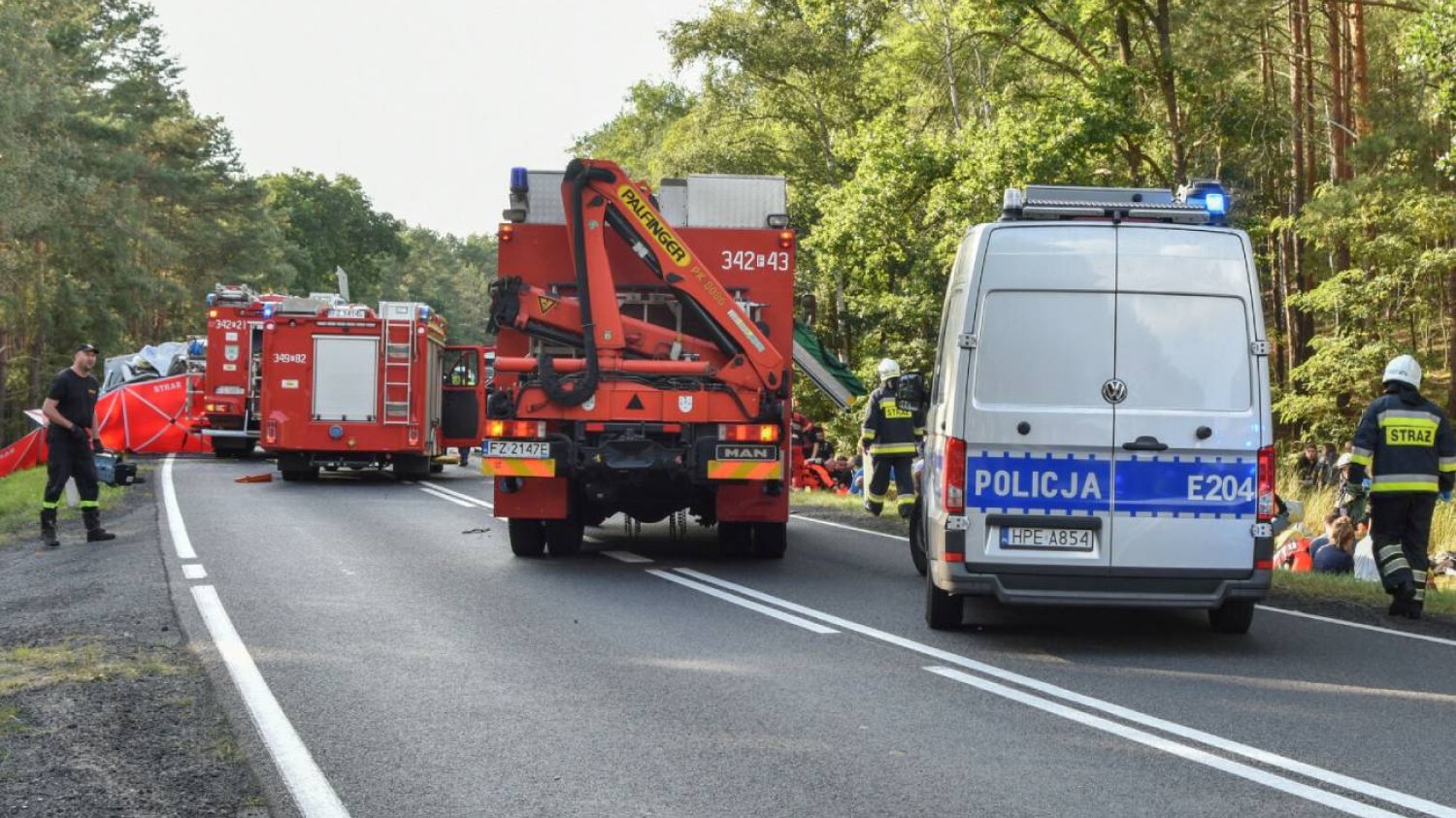 Opolnica: Śmiertelny wypadek na DK 8. Nie żyją dwie osoby, a dwie są ranne