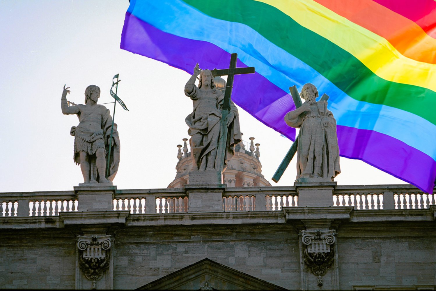 Watykan wydał stanowisko ws. związków jednopłciowych