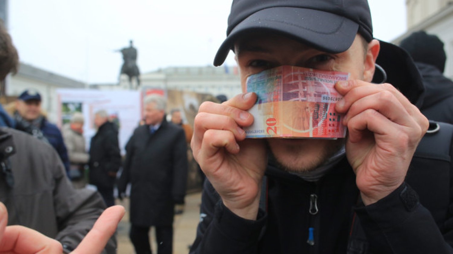 Protest osób z kredytem we frankach szwajcarskich. Wkrótce ich prawnicy przejdą do czynów.