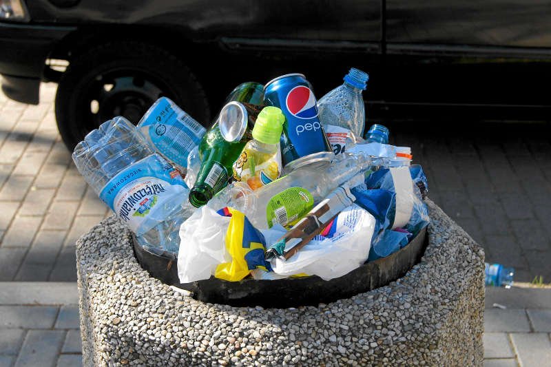 Już wiadomo, że w ustawie śmieciowej jest co najmniej kilka rzeczy do poprawki. Wszystkie zmiany zostaną zaprezentowane we wrześniu