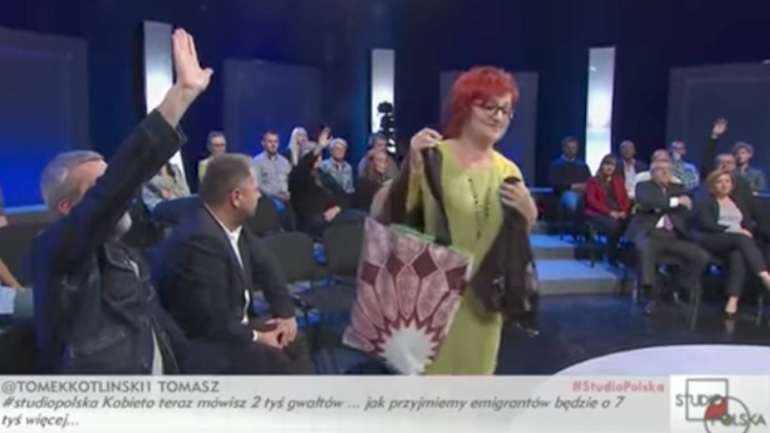 "Idźcie za ciosem i wypad z PL". Tak narodowcy z ONR zareagowali na wyjście "lewusów" ze studia TVP w trakcie programu "Studio Polska" poświęconemu problemowi uchodźców.